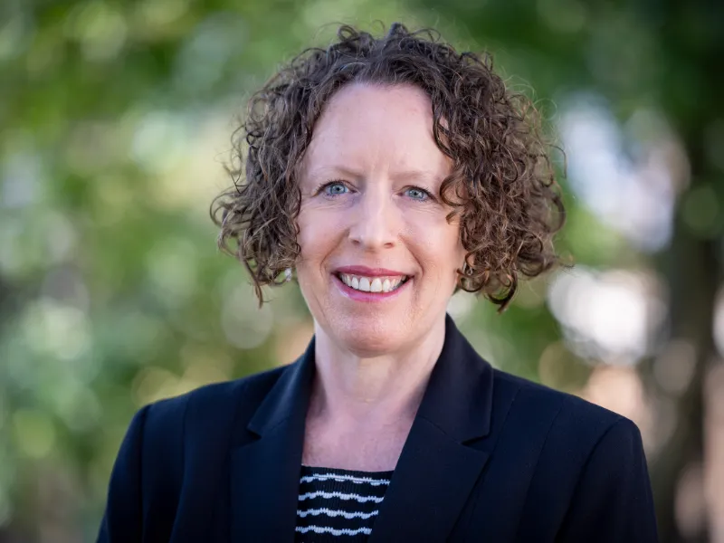 Heather Sutton-Lewis headshot