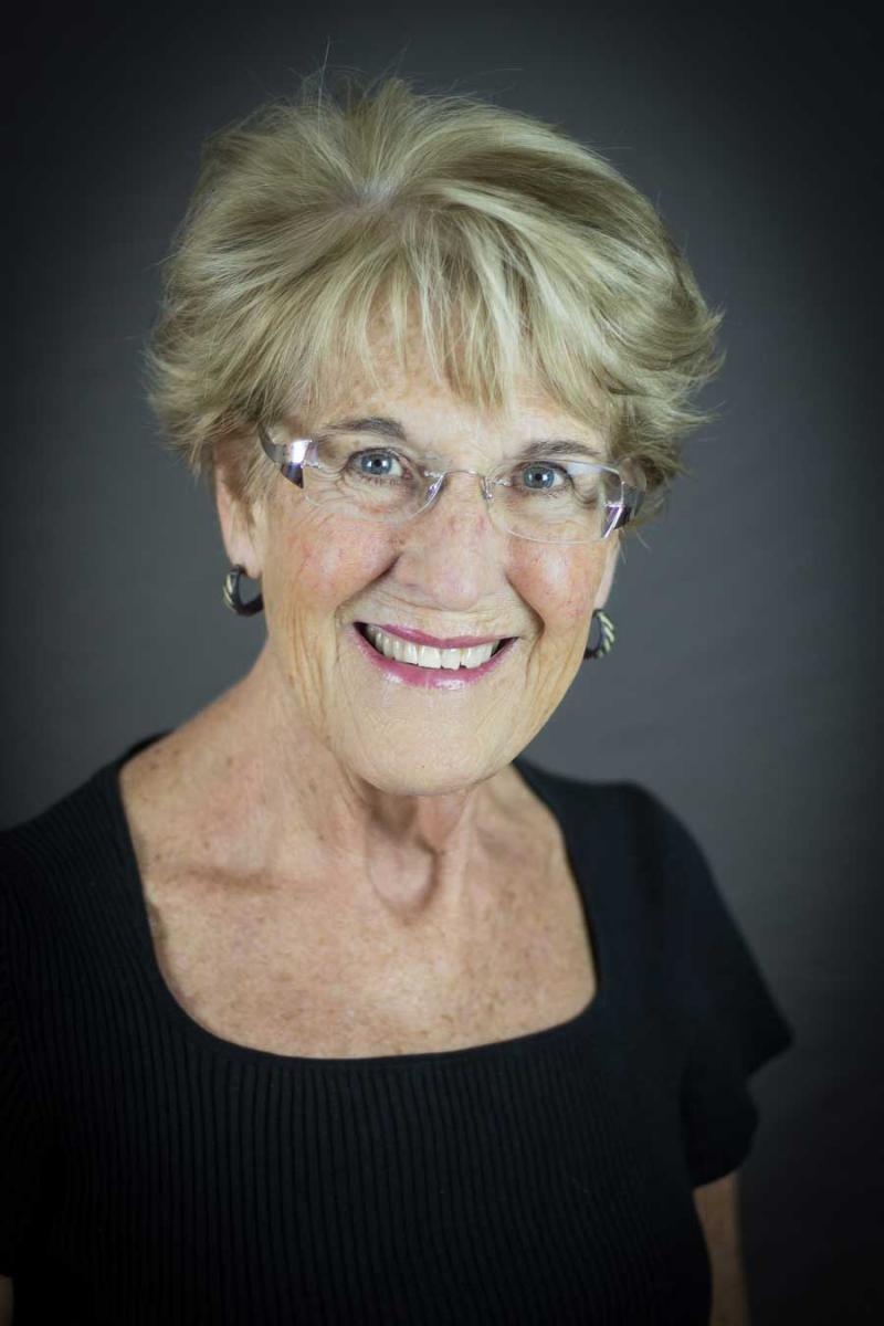Jane Dillon Headshot